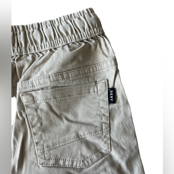 🩵DKNY Youth Khaki Shorts - Size 5 - Picture 4 of 6